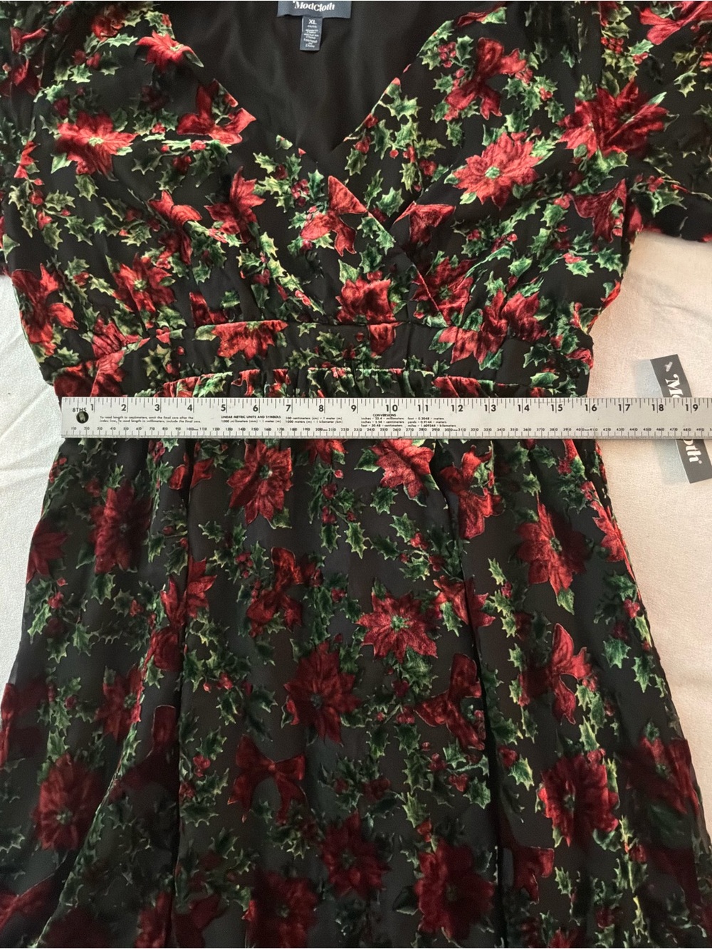 ******* ModCloth Black Velvet Floral Mini Dress - Red & Green Holiday b6 ******* - Picture 4 of 5